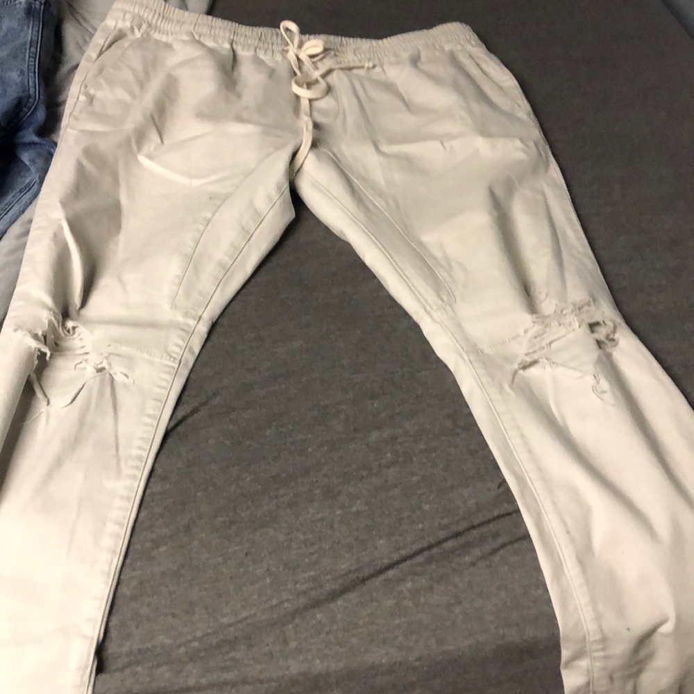 White jogger pants.